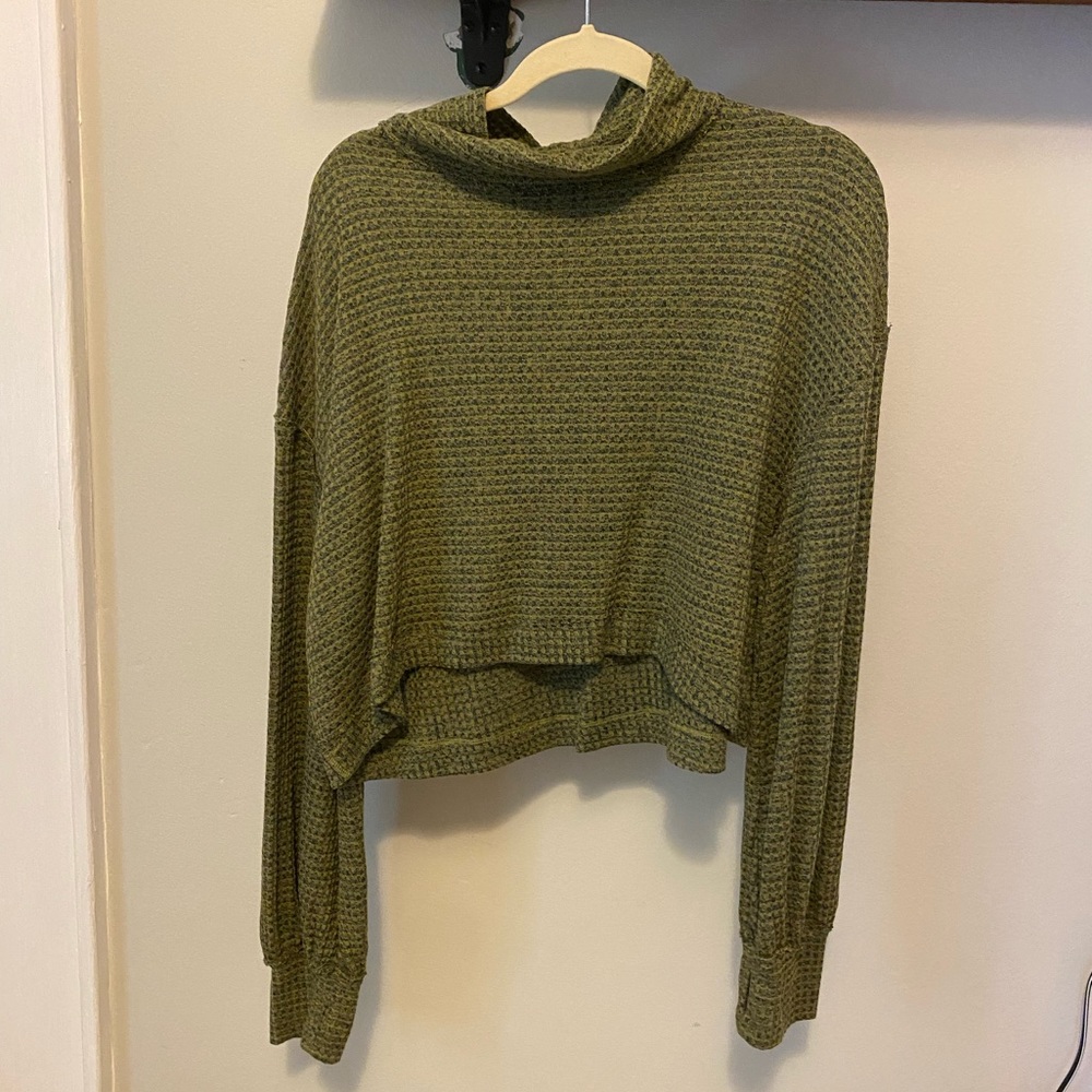 Free People Crop Sweater Size L (brand new)